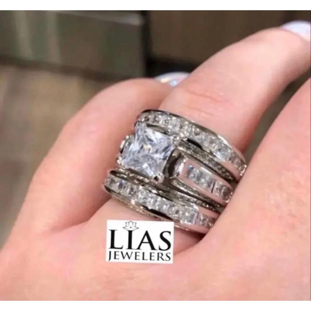 New 14k white gold wedding Ring set